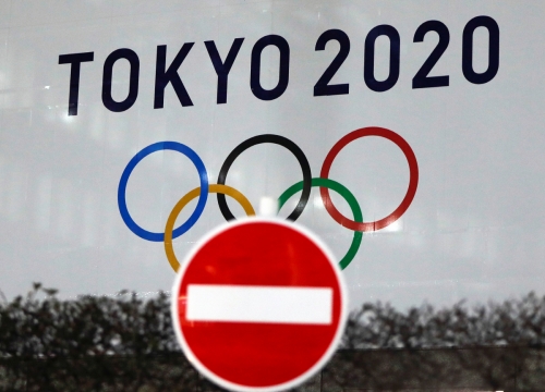 ▲2020 도쿄 올림픽 로고가 일본 도쿄도 청사에 걸려 있다. 로이터연합뉴스
