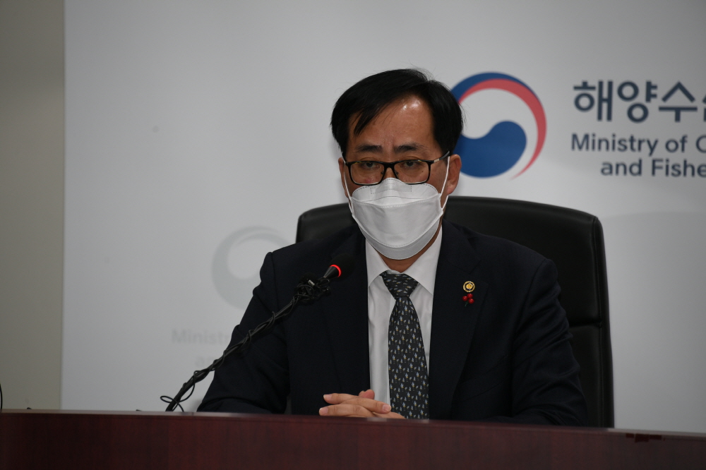 ▲박준영 해양수산부 차관이 27일 정부세종청사에서 2021년 업무계획을 온라인으로 브리핑하고 있다. (사진제공=해양수산부)