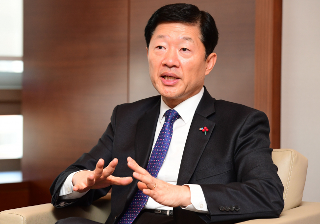 ▲우태희 대한상공회의소 상근부회장이 27일 서울 중구 대한상의에서 이투데이와 인터뷰 하고 있다. 고이란 기자 photoeran@