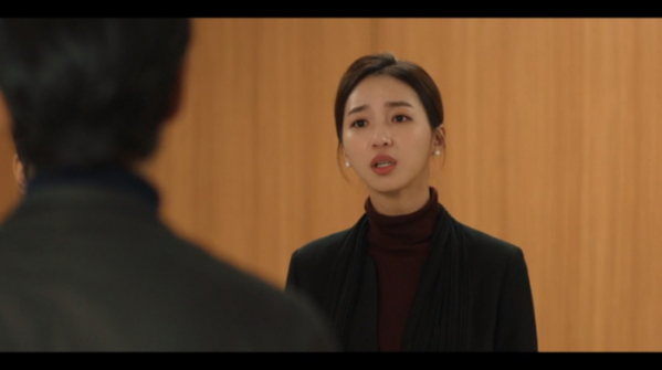 ▲경이로운 소문 비서 김정진(사진=OCN 방송화면 캡처)