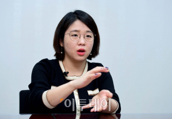 ▲이투데이는 12일 국회 의원회관에서 용혜인 의원을 만나 이야기를 들어봤다. (신태현 기자 holjjak@)
