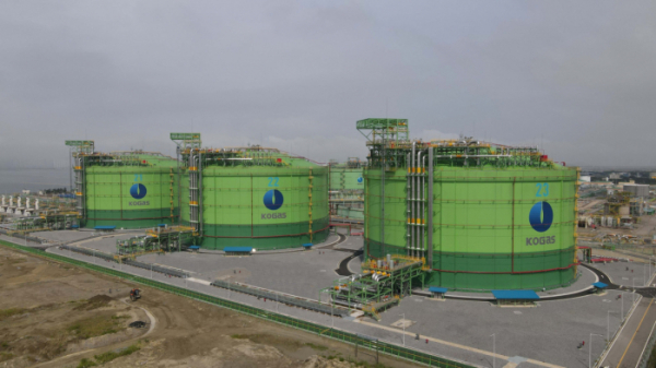 ▲금호산업이 인천 연수구 인천 LNG 생산기지에서 시공한 저장탱크 모습. (사진 제공=금호산업)