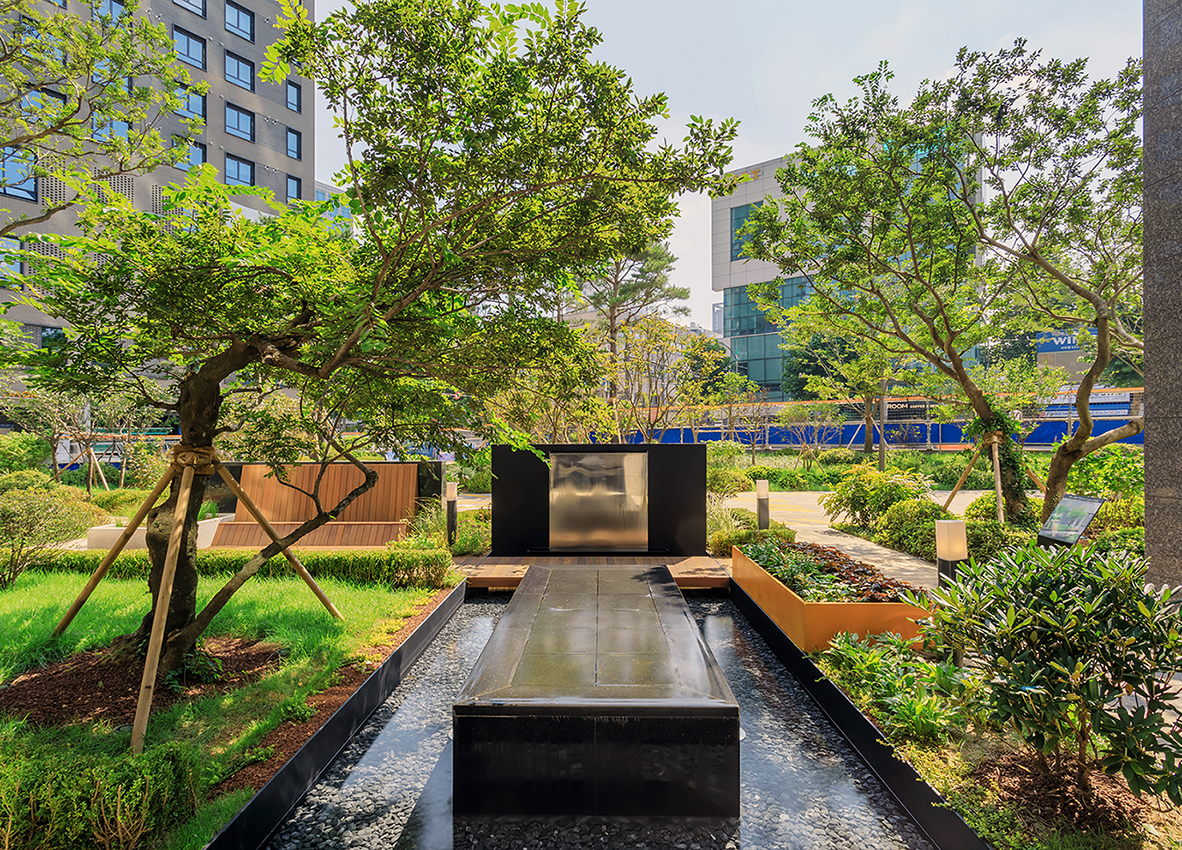 ▲래미안 리더스원 필로티 가든 전경 (사진제공=삼성물산)