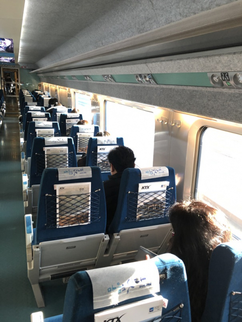 ▲한국철도는 10일부터 15일까지 5일간 설 특별수송 기간으로 정하고 열차의 창측좌석만 판매한다. (사진제공=한국철도)