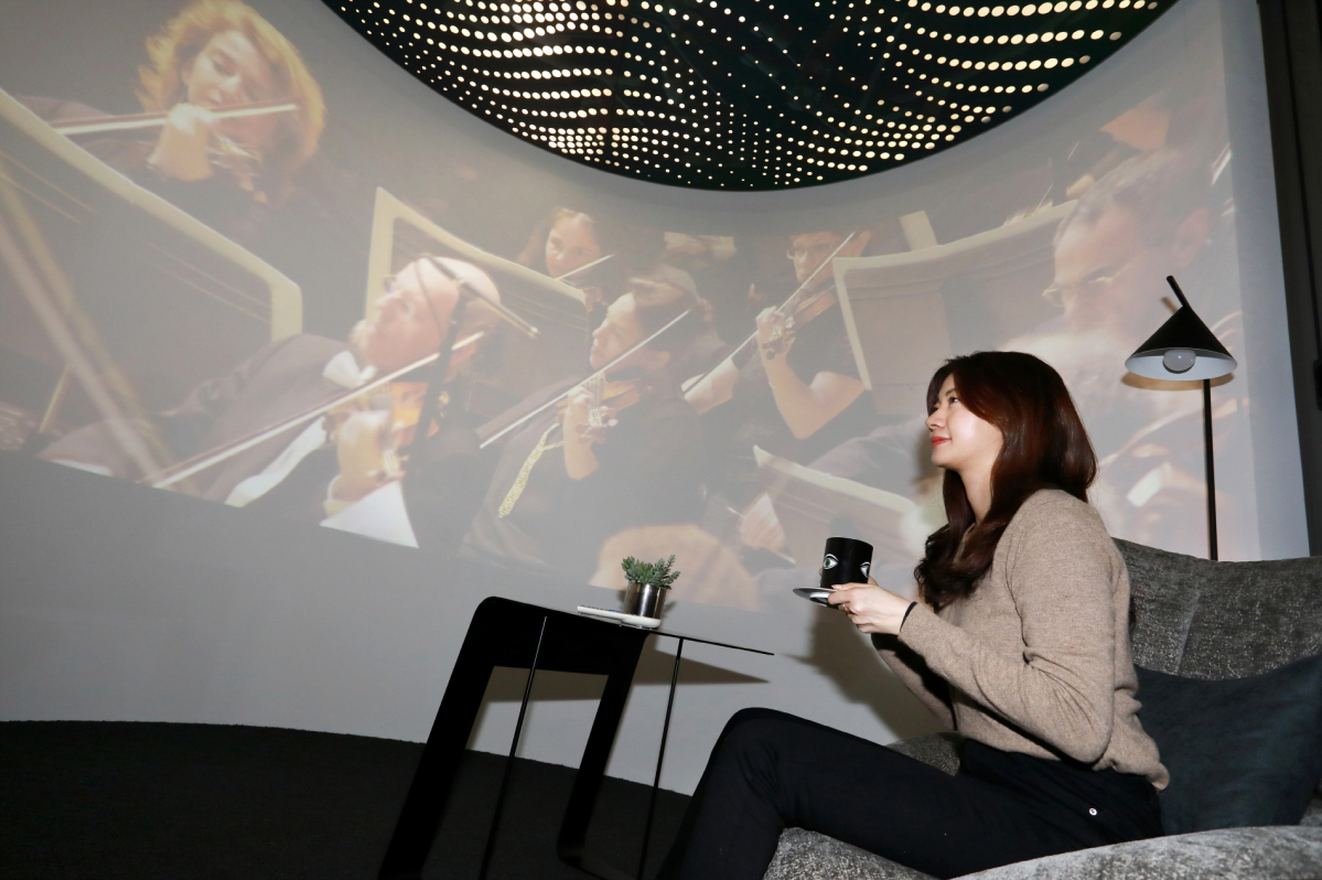 ▲RAI 라이프관의 홈오피스 공간은 사무, 홈스쿨링, 음악감상 등 다양한 용도로 활용할 수 있다. (사진제공=삼성물산)