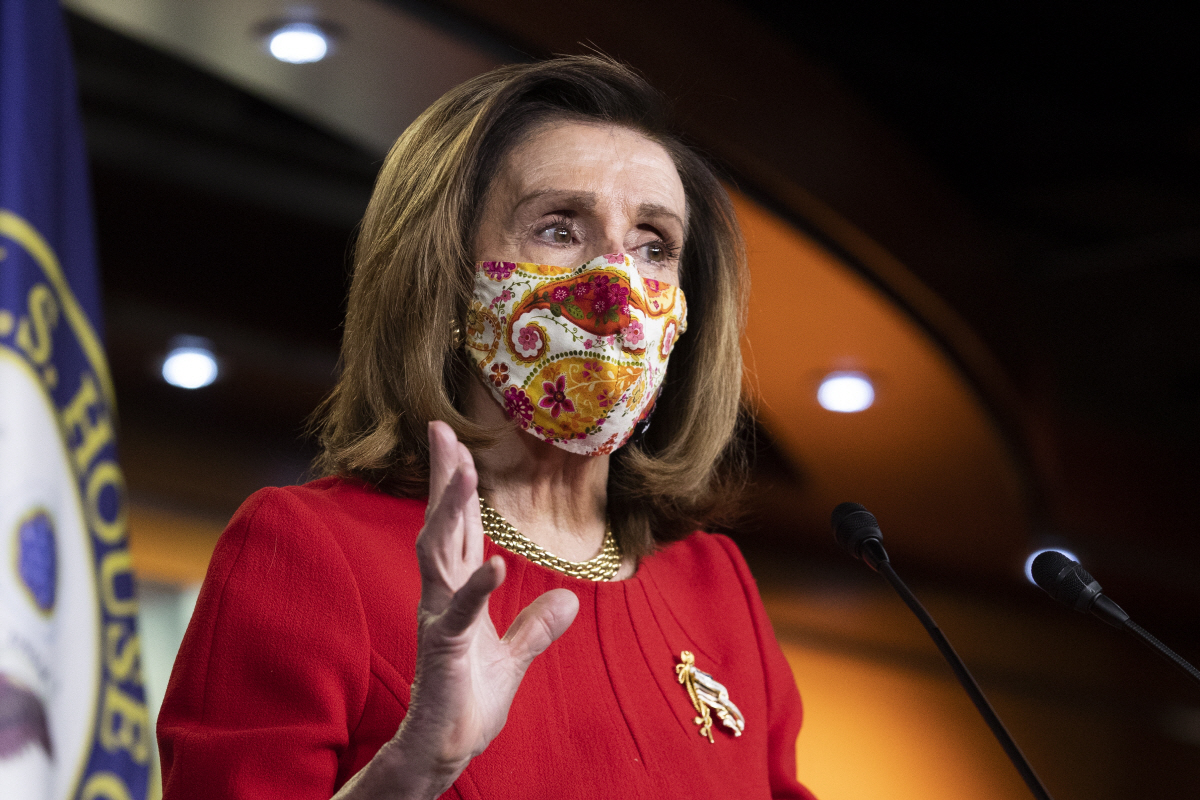▲낸시 펠로시 민주당 하원의장이 2월 11일(현지시간) 의회에서 기자회견을 하고 있다. 워싱턴D.C./EPA연합뉴스