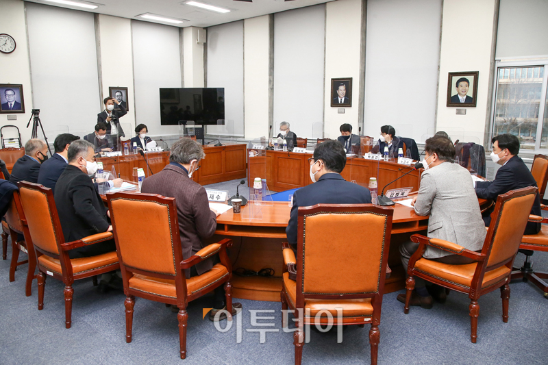 (신태현 기자 holjjak@)