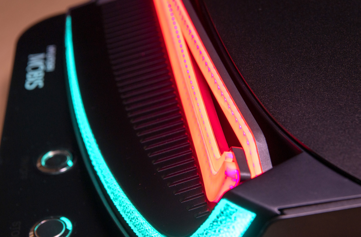 ▲이번에 개발한 기술을 활용하면 매우 얇은 선을 겹쳐 세련되고 독특한 램프 형상을 만들어낼 수 있다.  (사진제공=현대모비스)