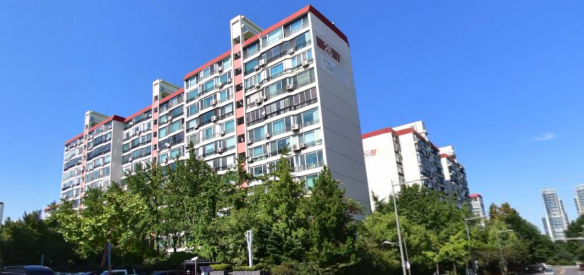 ▲서울 강남구 압구정동 한양2차아파트 일대 전경.  (사진 제공=네이버부동산)