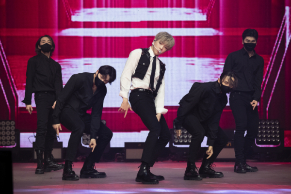 ▲‘UNI-KON’ 강다니엘(사진제공=NC/클렙(Klap))