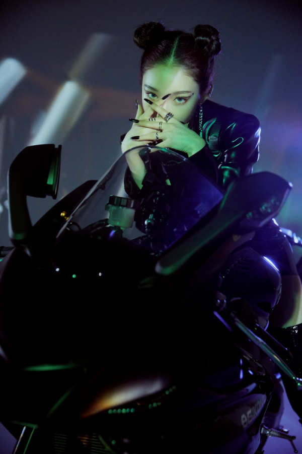 ▲청하(사진 = MNH엔터테인먼트 제공)