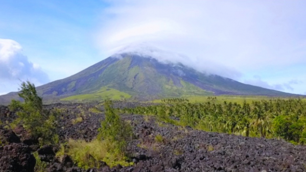 ▲'세계테마기행' 필리핀 마욘 화산(사진제공=EBS1)