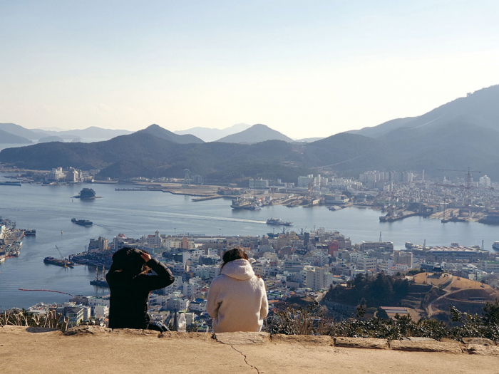 ▲북포루에서 본 통영항(최치현 여행작가)