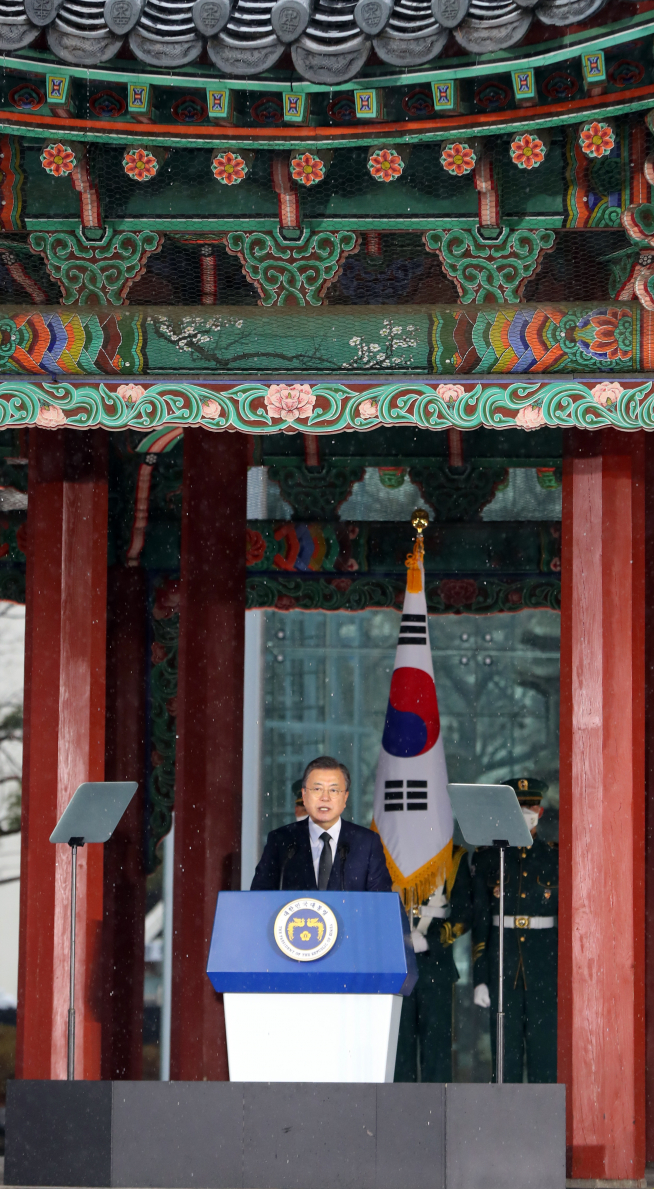 ▲문재인 대통령이 1일 오전 서울 종로구 탑골공원에서 열린 제102주년 3ㆍ1절 기념식에서 기념사를 하고 있다. (연합뉴스)