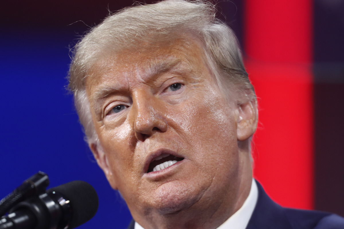 ▲도널드 트럼프 전 미국 대통령이 지난달 28일(현지시간) 플로리다주 올랜도에서 열린 보수정치행동회의(CPAC)에 참석해 연설하고 있다. 올랜도/로이터연합뉴스