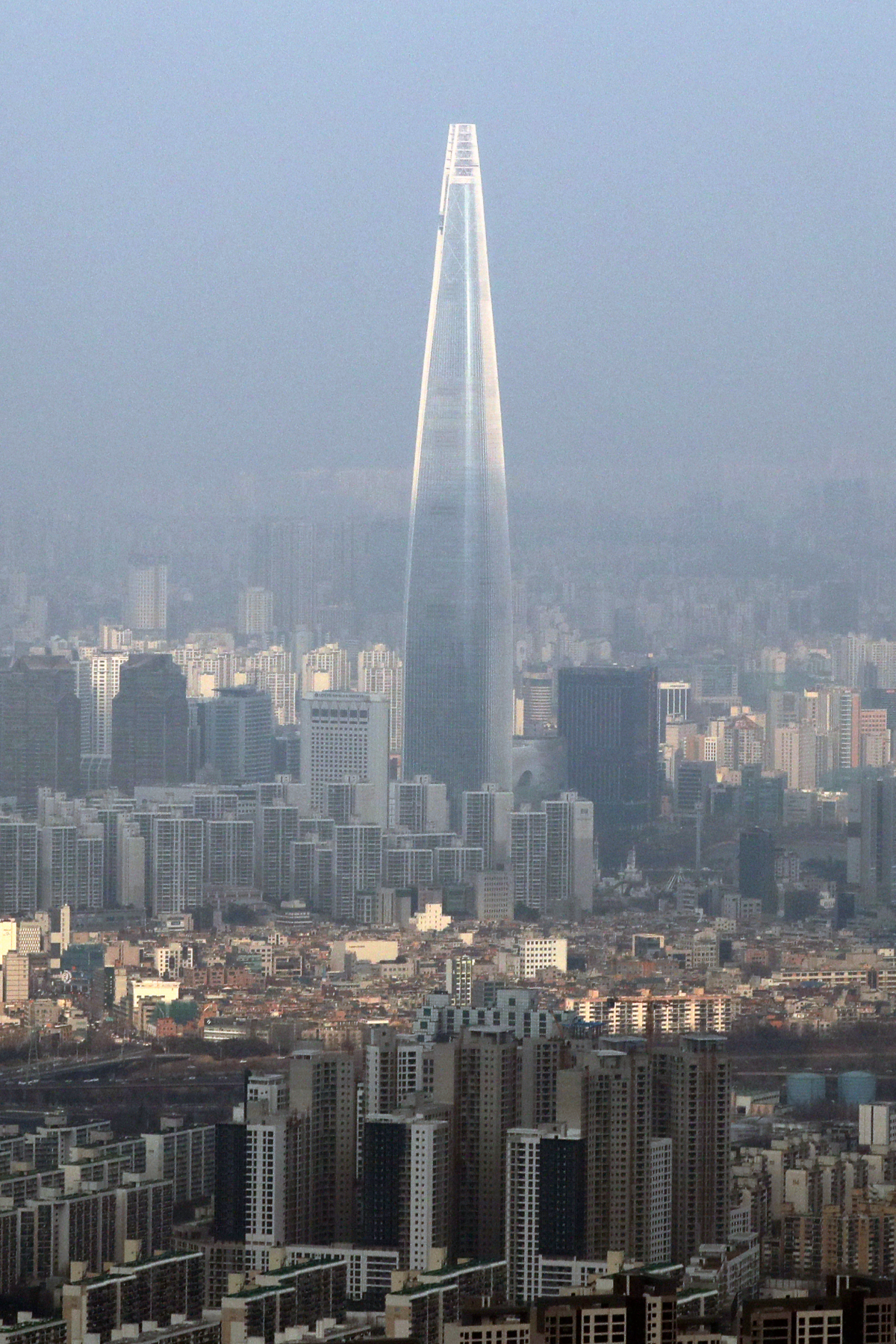 ▲서울 송파구 롯데월드타워와 그 주변. (뉴시스)