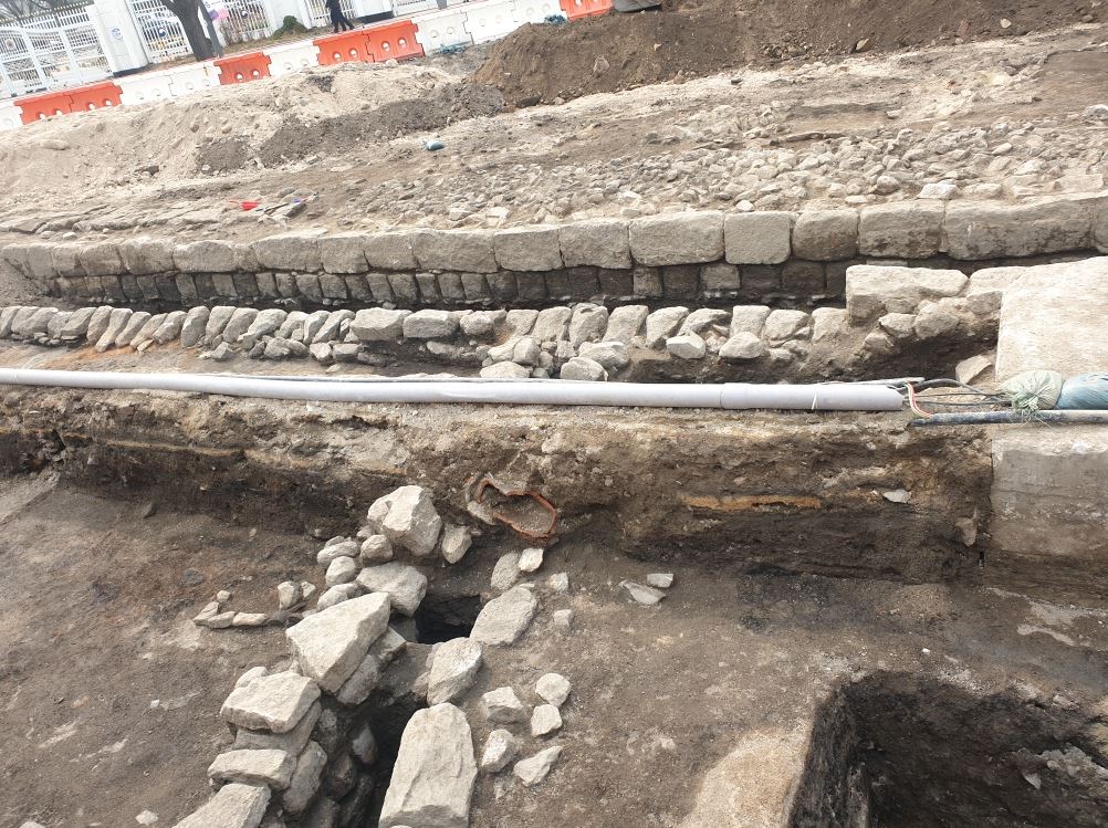 ▲새로운 광화문광장 조성사업 공사현장에서 조선시대 문화재가 발견됐다. (사진제공=서울시)