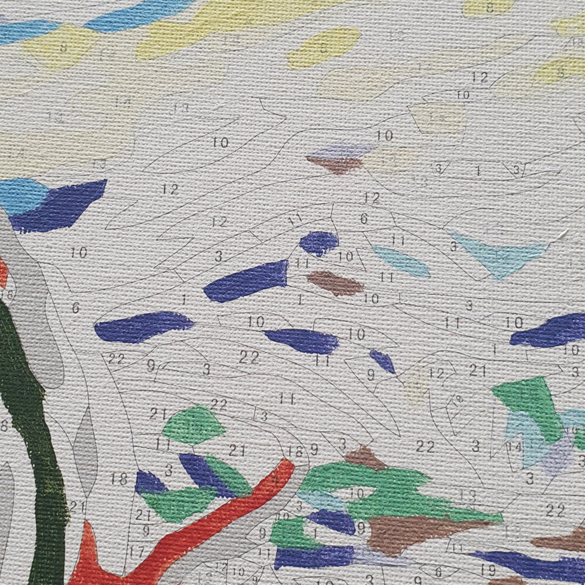 ▲5년 째 피포 페인팅을 완성하지 못한 채 방치하고 있는 혜림 씨는 "색칠할 면적이 지나치게 세세한 그림은 추천하지 않는다"고 말했다. (사진 제공=최혜림)