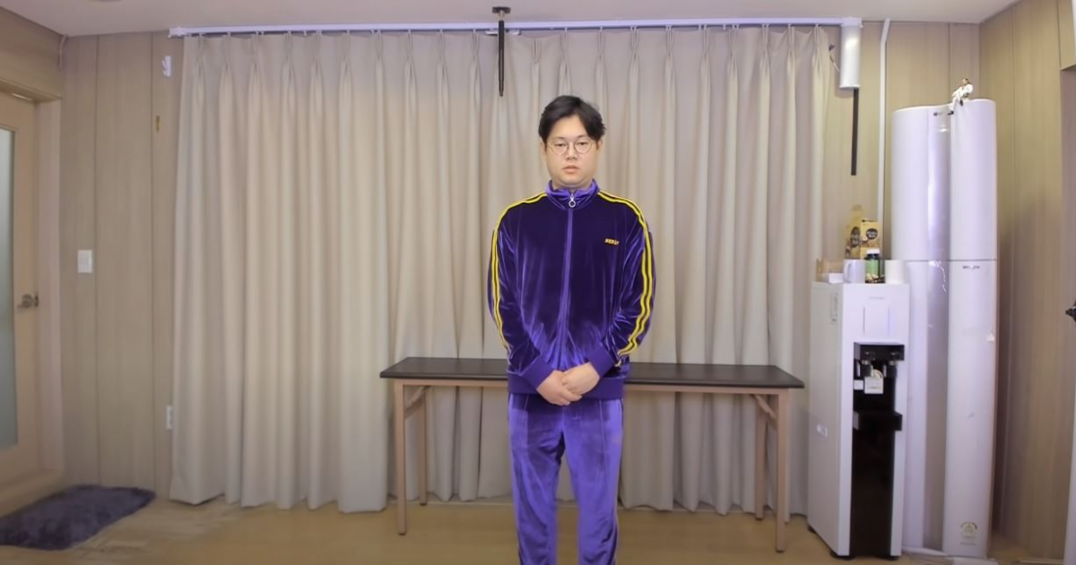 ▲유튜버 감스트(본명 김인직)이 토트넘에서 뛰고 있는 축구선수 손흥민을 향한 욕설 논란 이후 당사자에게 직접 사과를 했다고 밝혔다. (사진출처=감스트 유튜브 채널 캡처)