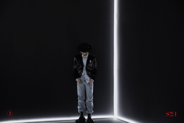 ▲우즈(WOODZ, 조승연)(사진 = 위에화엔터테인먼트 제공)