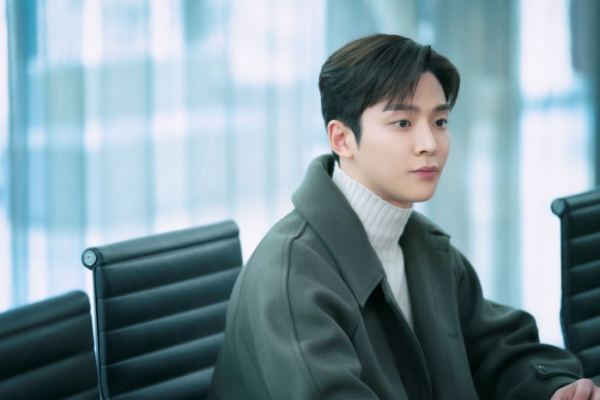 ▲‘선배, 그 립스틱 바르지 마요’ 로운(사진제공=JTBC)