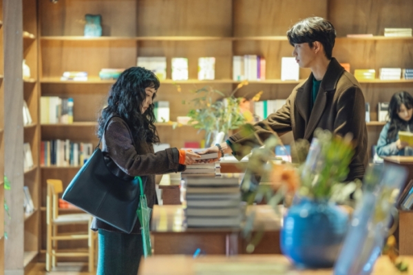 ▲‘당신의 운명을 쓰고 있습니다’ 전소니-기도훈(사진제공=티빙)