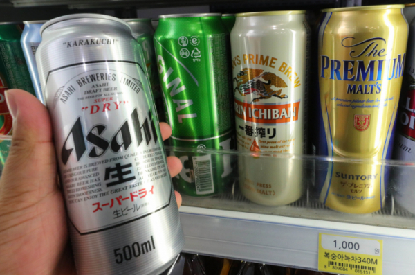 ▲일본 맥주 수입이 5개월 연속 증가한 것으로 나타났다. 사진은 2019년 7월 서울 중구의 한 편의점에서 일본산 맥주가 진열돼 있는 모습. (뉴시스)