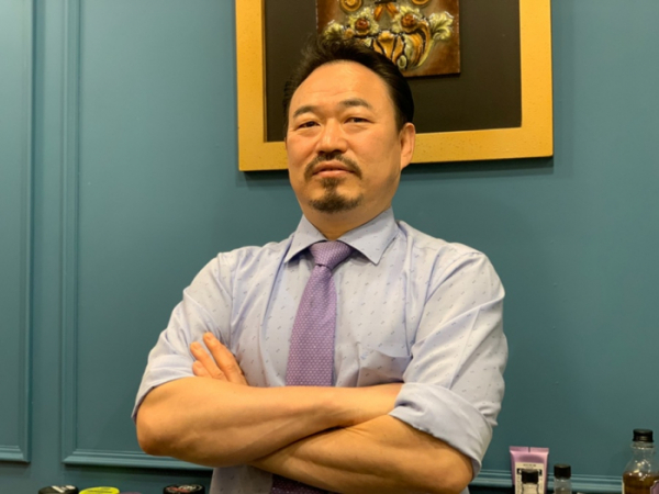 ▲머리 반신욕 달인(사진제공=SBS)