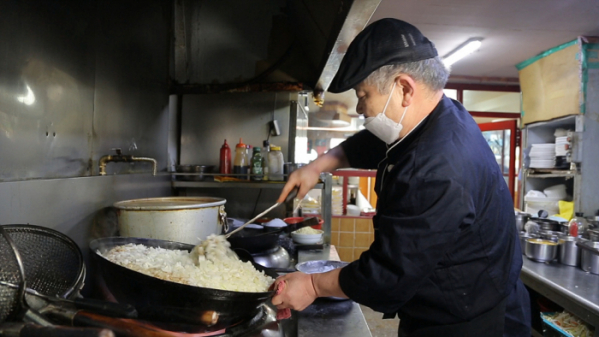 ▲'아주 각별한 기행' 신흥동 중국집(사진제공=EBS1)