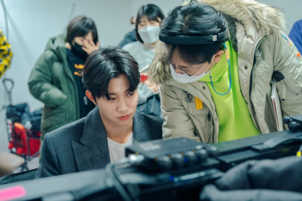 ▲‘당신의 운명을 쓰고 있습니다’(사진제공=티빙)