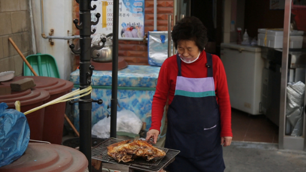 ▲'아주 각별한 기행' 인천 숭의동 생선구이(사진제공=EBS1)
