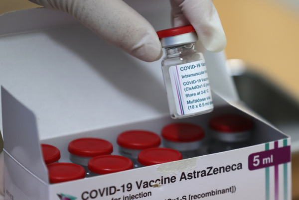 ▲정부는 아스트라제네카(AZ) 백신 접종 대상을 만 65세 이상으로 확대하기로 했다. (연합뉴스)