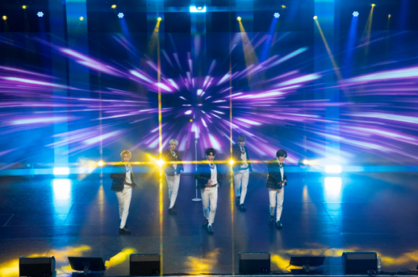 ▲투모로우바이투게더(사진제공=레드 엔젤)