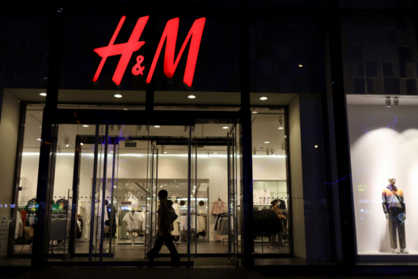 ▲24일 중국 베이징에 위치한 H&M 쇼핑몰의 모습. (로이터/연합뉴스)