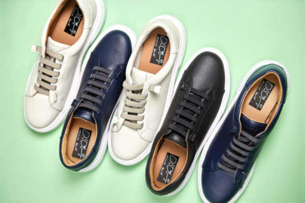 ▲임영웅 스니커즈(사진제공=웰메이드)