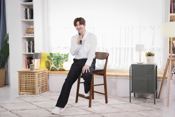 ▲SHY(손호영)(사진제공=스톤뮤직엔터테인먼트, 스윙엔터테인먼트)