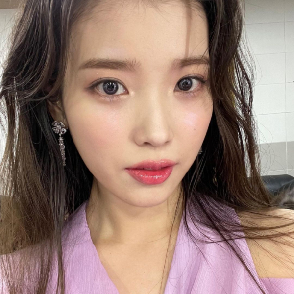 ▲아이유(사진=아이유 SNS)