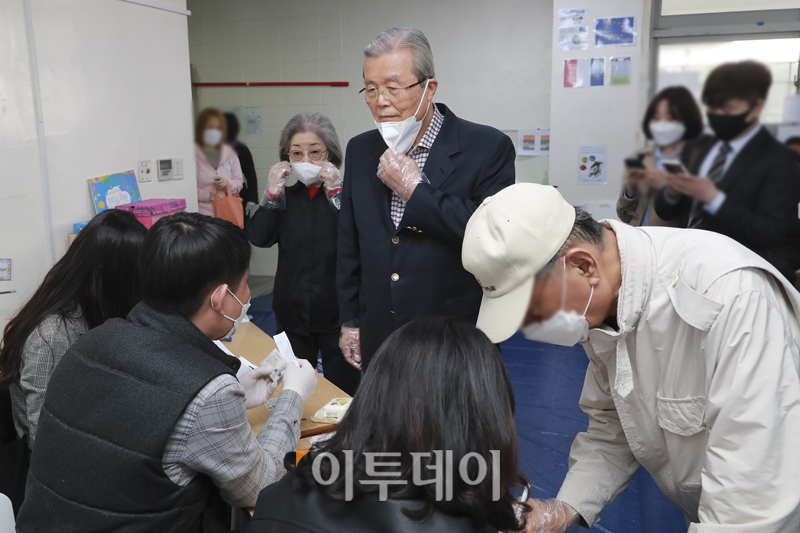 (신태현 기자 holjjak@)