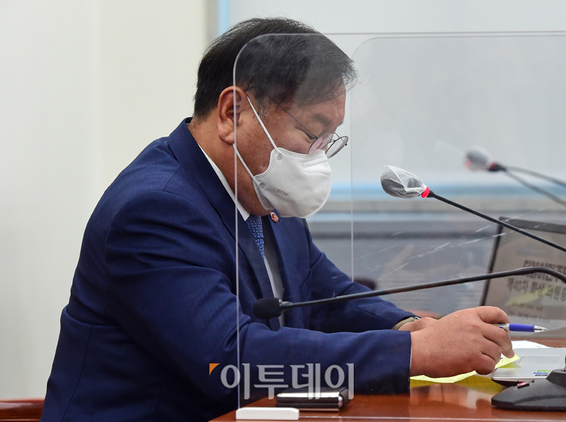 (신태현 기자 holjjak@)