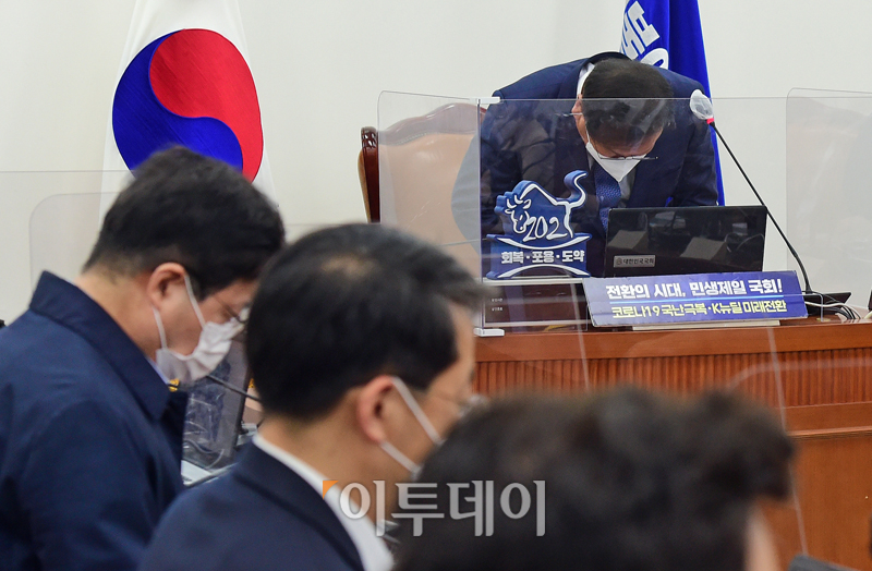 (신태현 기자 holjjak@)