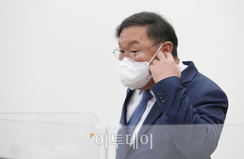 (신태현 기자 holjjak@)