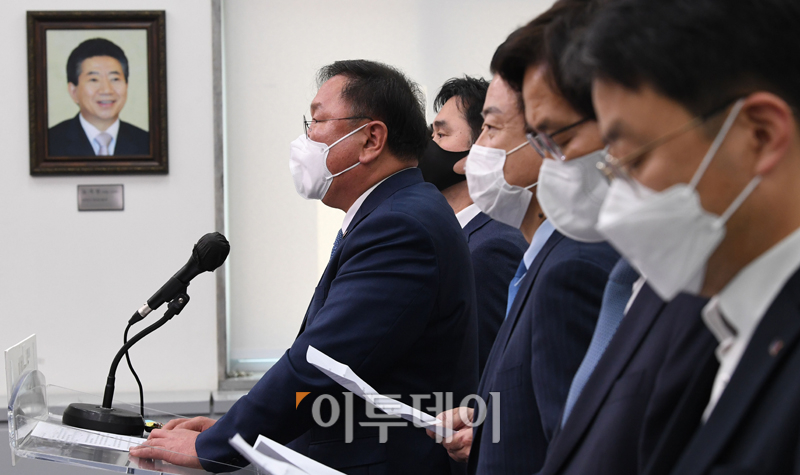 (신태현 기자 holjjak@)