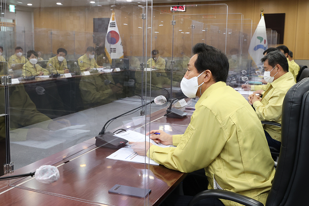 ▲오세훈 서울시장이 9일 오전 서울시청 기획상황실에서 열린 코로나19 종합대책회의에서 발언하고 있다. (공동취재사진)