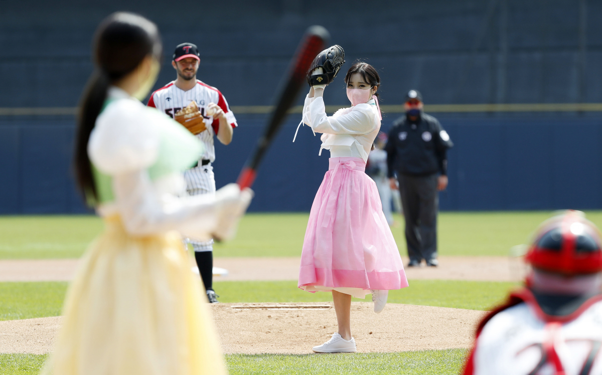 ▲주이 한복 시구 (뉴시스)