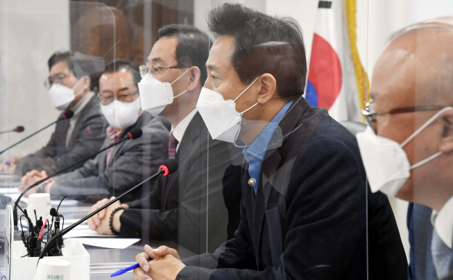 ▲오세훈 서울시장이 11일 오후 서울 여의도 국민의힘 중앙당사에서 열린 국민의힘-서울시 부동산정책 협의회에서 발언을 하고 있다.  (연합뉴스)