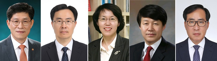 ▲<YONHAP PHOTO-3514> 5개 부처 개각    (서울=연합뉴스) 문재인 대통령은 16일 국토교통부, 산업통상자원부, 과학기술정보통신부, 고용노동부, 해양수산부 등 5개 부처에 대한 개각을 단행했다.     왼쪽부터 국토부 장관에 내정된 노형욱 전 국무조정실장, 산자부 장관에 내정된 문승욱 국무조정실 2차장, 과기부 장관에 내정된 임혜숙 국가과학기술연구회 이사장, 노동부 장관에 내정된 안경덕 경제사회노동위원회 상임위원, 해수부 장관에 내정된 박준영 현 차관. 2021.4.16    [청와대 제공. DB 및 재판매 금지]    photo@yna.co.kr/2021-04-16 13:53:47/<저작권자 ⓒ 1980-2021 ㈜연합뉴스. 무단 전재 재배포 금지.>