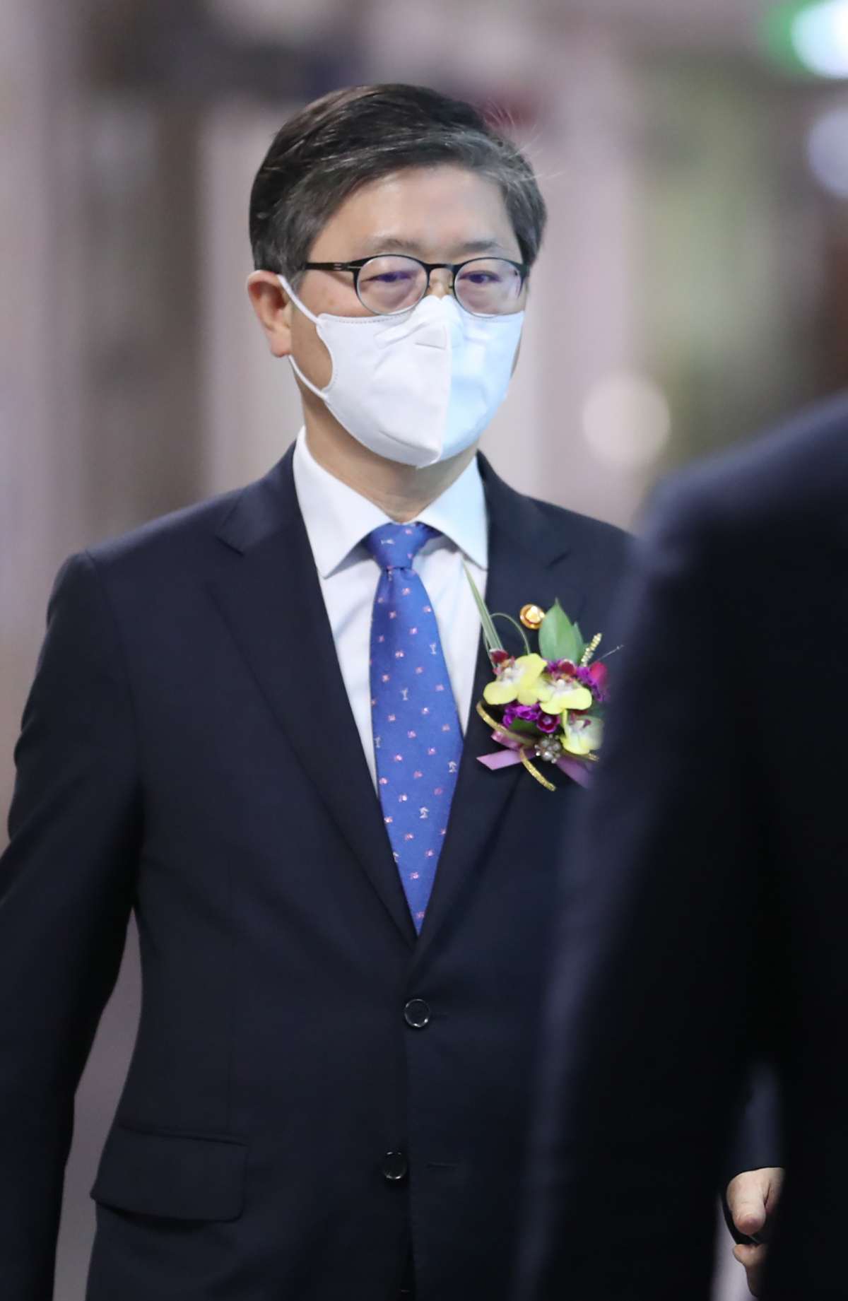 ▲변창흠 국토교통부 장관이 16일 오후 세종시 정부세종청사에서 열린 이임식 행사장으로 향하고 있다. (연합뉴스)