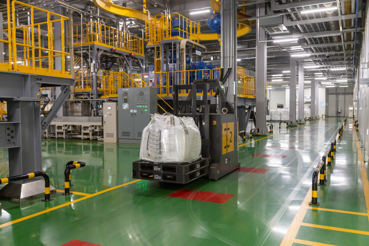 ▲포스코케미칼 양극재 광양공장_AGV 가동 모습  (사진제공=포스코케미칼)