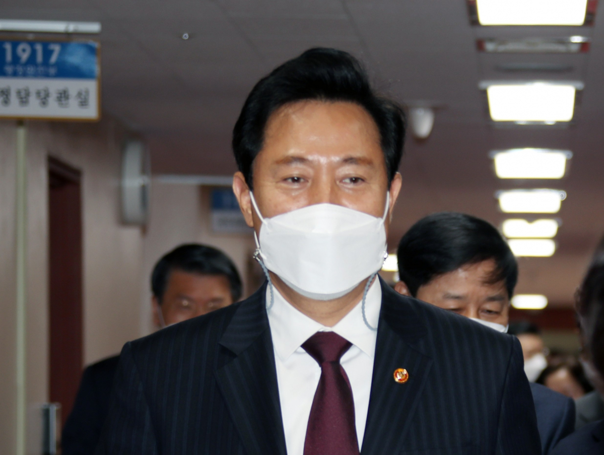 ▲오세훈 서울시장이 20일 오전 정부서울청사에서 국무회의에 참석하고 있다. (연합뉴스)
