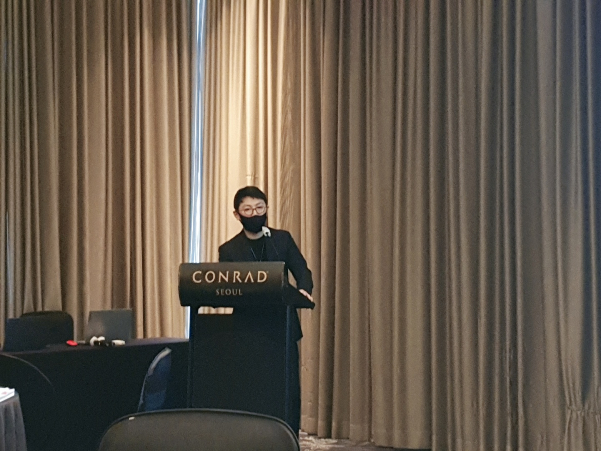 ▲이현용 에이치피오 대표가 기자간담회에서 회사에 대해 설명하고 있다.